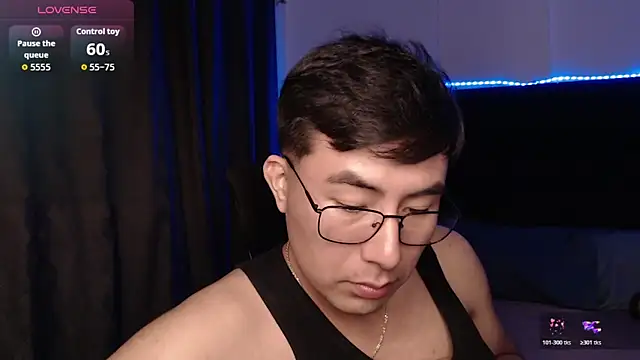 Chat XXX Live andrewmhilton_