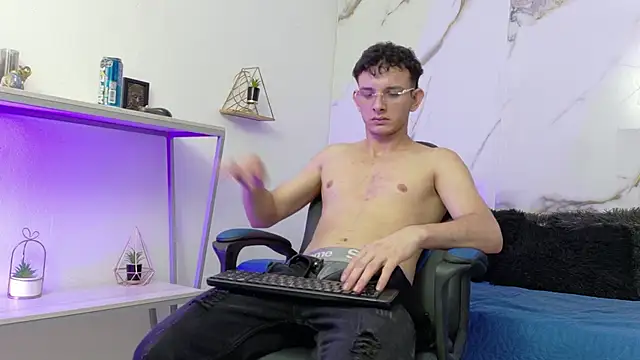 keen_black_ XXX чат на живо