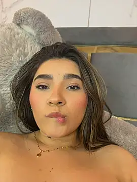 Mia_Rodriguezz_'s Live XXX Chat