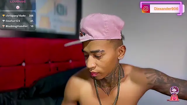 sexy_blacks_ live XXX chat
