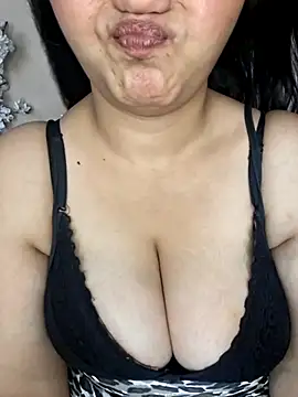 Czat XXX na żywo – Riya_Stream01