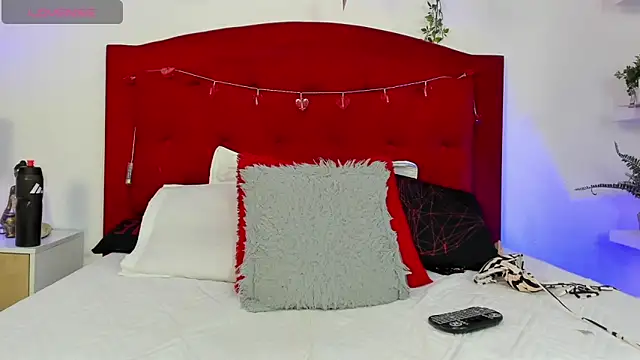 Rouss_Meyers Chat XXX in diretta