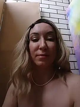 _AliceWine_'s Webcam Show
