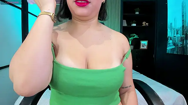 Chat XXX en directo de SamaraAnders_