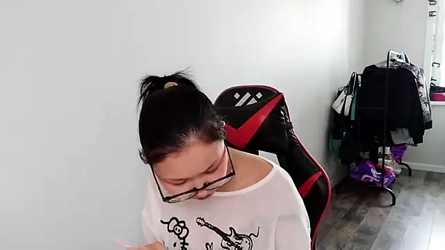 Chat XXX en directo de AdelineCanup