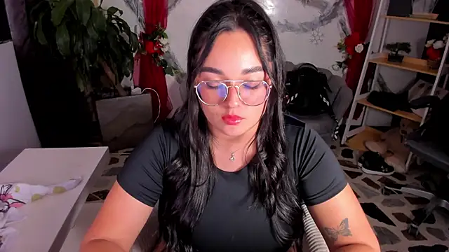 CelesteBrucee's Live XXX Chat