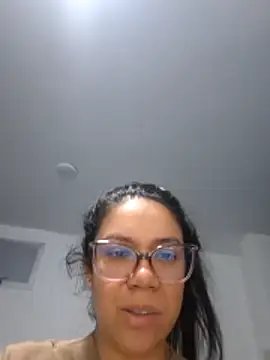 Aila_Phone Chat XXX in diretta
