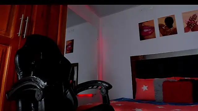 ThiagoSexy005 Adlı Modelin Canlı XXX Sohbeti