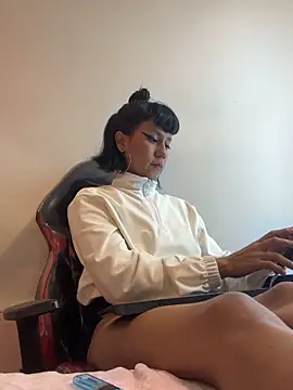 Онлайн чат XXX Valkiriia_wiine