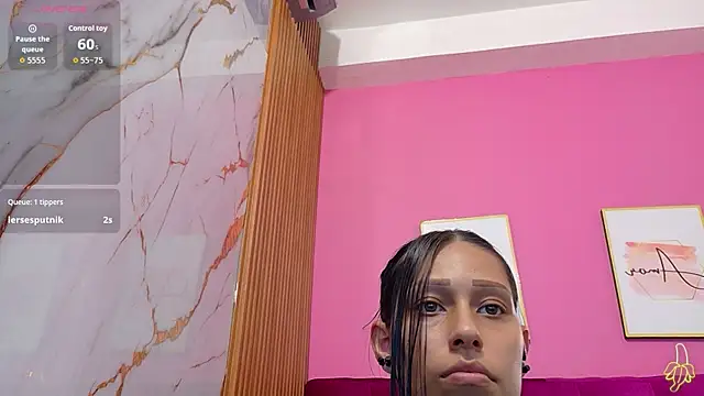 yourcuteneighbourr Live Chatraum