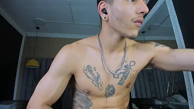 Chatroom XXX en direct de DanteLuxx