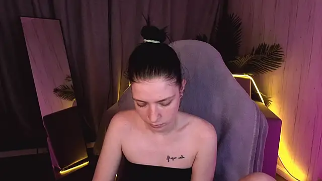 Chatroom XXX en direct de KatyWoodman