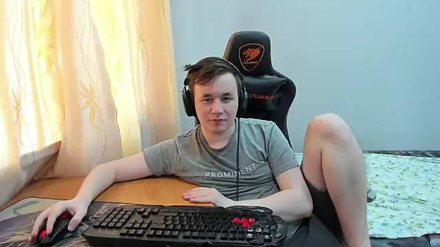 iliaskrislove élő XXX-chatje