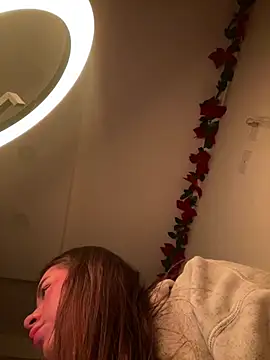 Im_Valen_Cute Adlı Modelin Canlı XXX Sohbeti