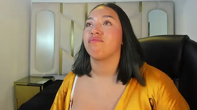 IsabellRodriguez18's Live XXX Chat