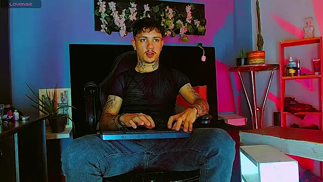HannibalLester – webcam-show