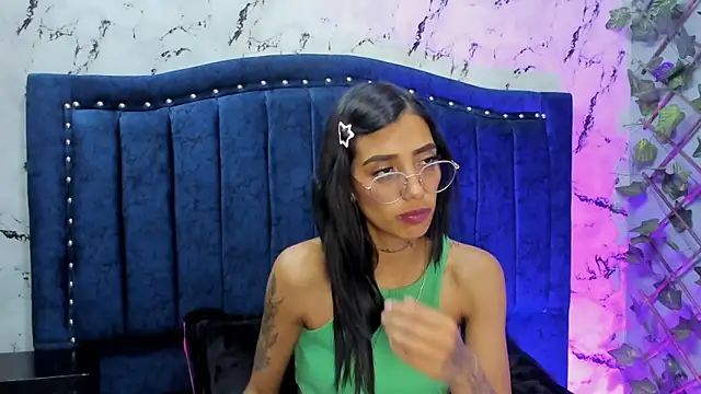 KarlaSlutSkinny__ লাইভ XXX চ্যাট