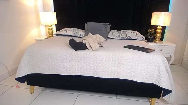 SkylerBigxxx 在線直播表演