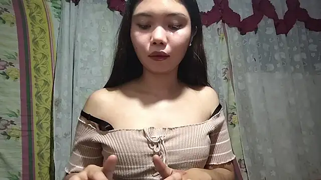 RegenaKhanponaphan: онлайн-секс-чат
