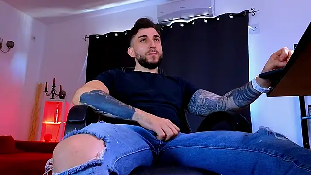 MightyAaron66 Webcam show