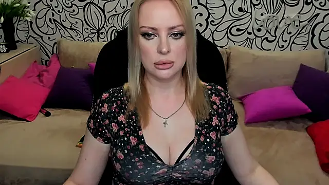 Hotdreamhere's Live XXX Chat