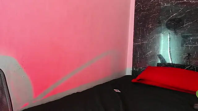 Adrian_Wolf Live XXX-chat