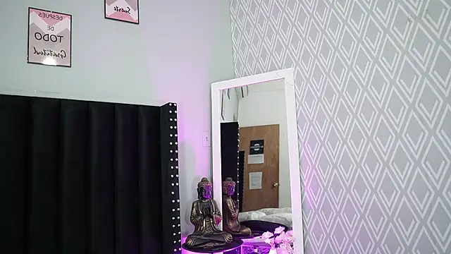 XXX chat uživo modela hotlatinateacher