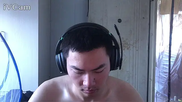Chatroom XXX en direct de dyjdddttj