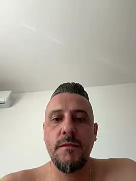 Živý XXX chat InsaneMattt