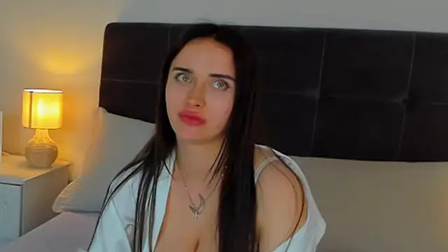 Chatroom XXX en direct de KellyWhites