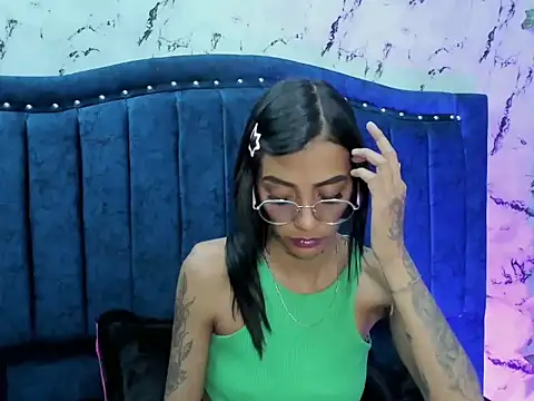 KarlaSlutSkinny__'s Live XXX Chat