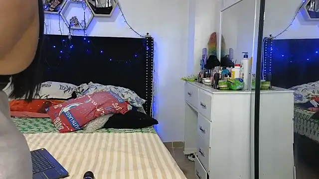 charlotte_077 Live XXX-Chat
