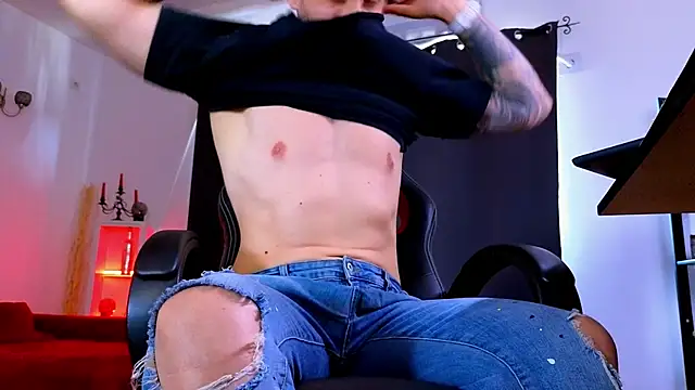 MightyAaron66 Show Webcam