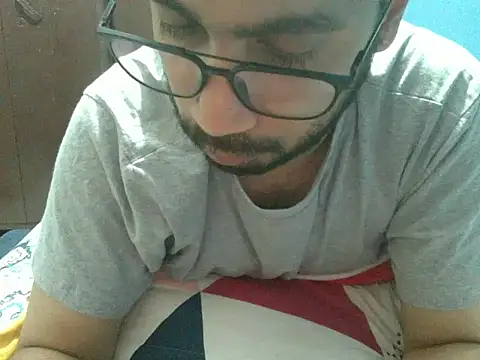 Precumboner লাইভ XXX চ্যাট