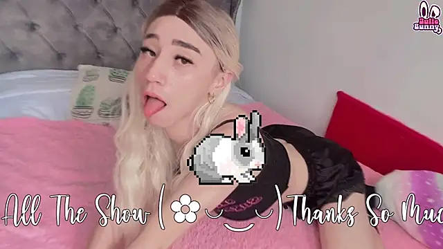 แชท XXX สดของ Littlebunny21