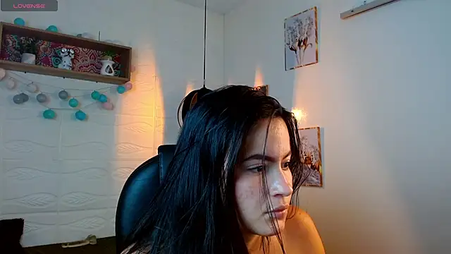 rosaleia_ লাইভ XXX চ্যাট