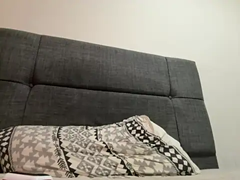 laynufff Adlı Modelin Canlı Sohbet Odası