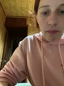 Lily_Viola Pertunjukan Webcam