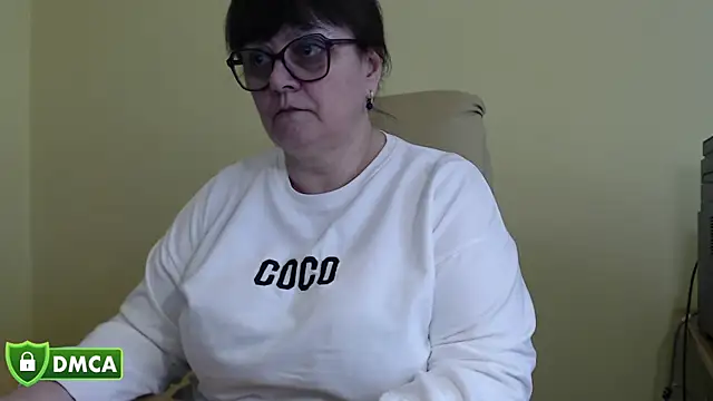 Živý XXX chat BrandiOhNight