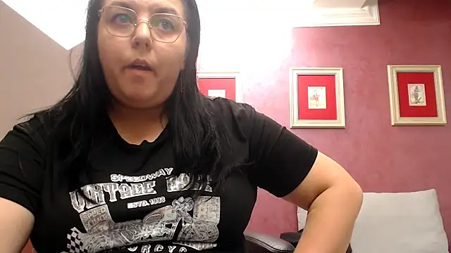 צ'אט XXX בשידור חי של Wetandnaughtyxx