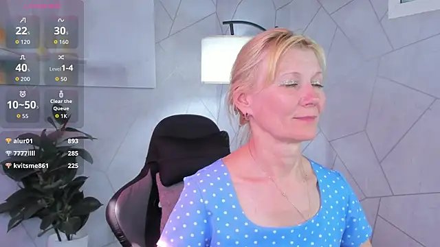 Julie_Lucas: απευθείας συνομιλία ΧΧΧ