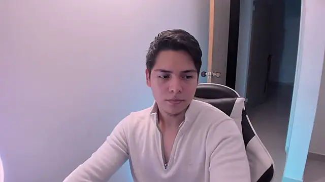 Asta_YunoXXX élő XXX-chatje