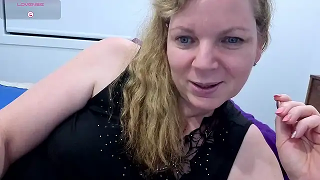 l4dyc4pricorn76's Webcam Show