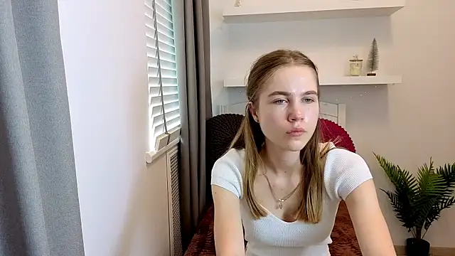 LoveXLexi Adlı Modelin Canlı XXX Sohbeti