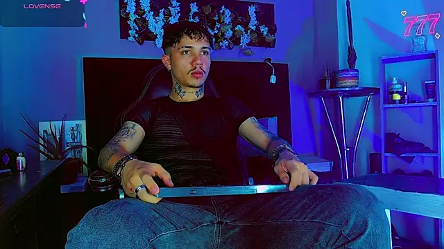 HannibalLester Webcamshow