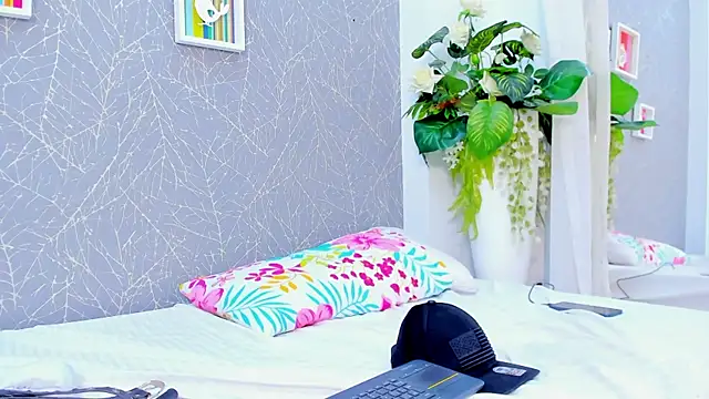 Chat +18 de ViictoriiaSaenz ao vivo
