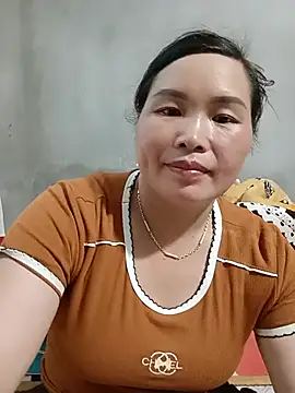 nana_nana99 Adlı Modelin Canlı XXX Sohbeti