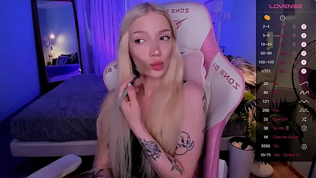 AnyaTaylor_ Live XXX-Chat