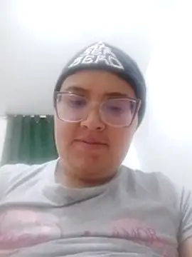 צ'אט XXX בשידור חי של johannasexy97