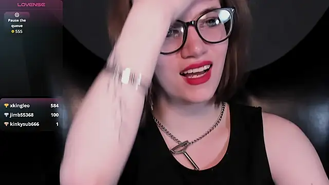 XXX chat uživo modela CathyAdams